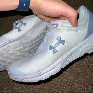 Under Armour Sneakers